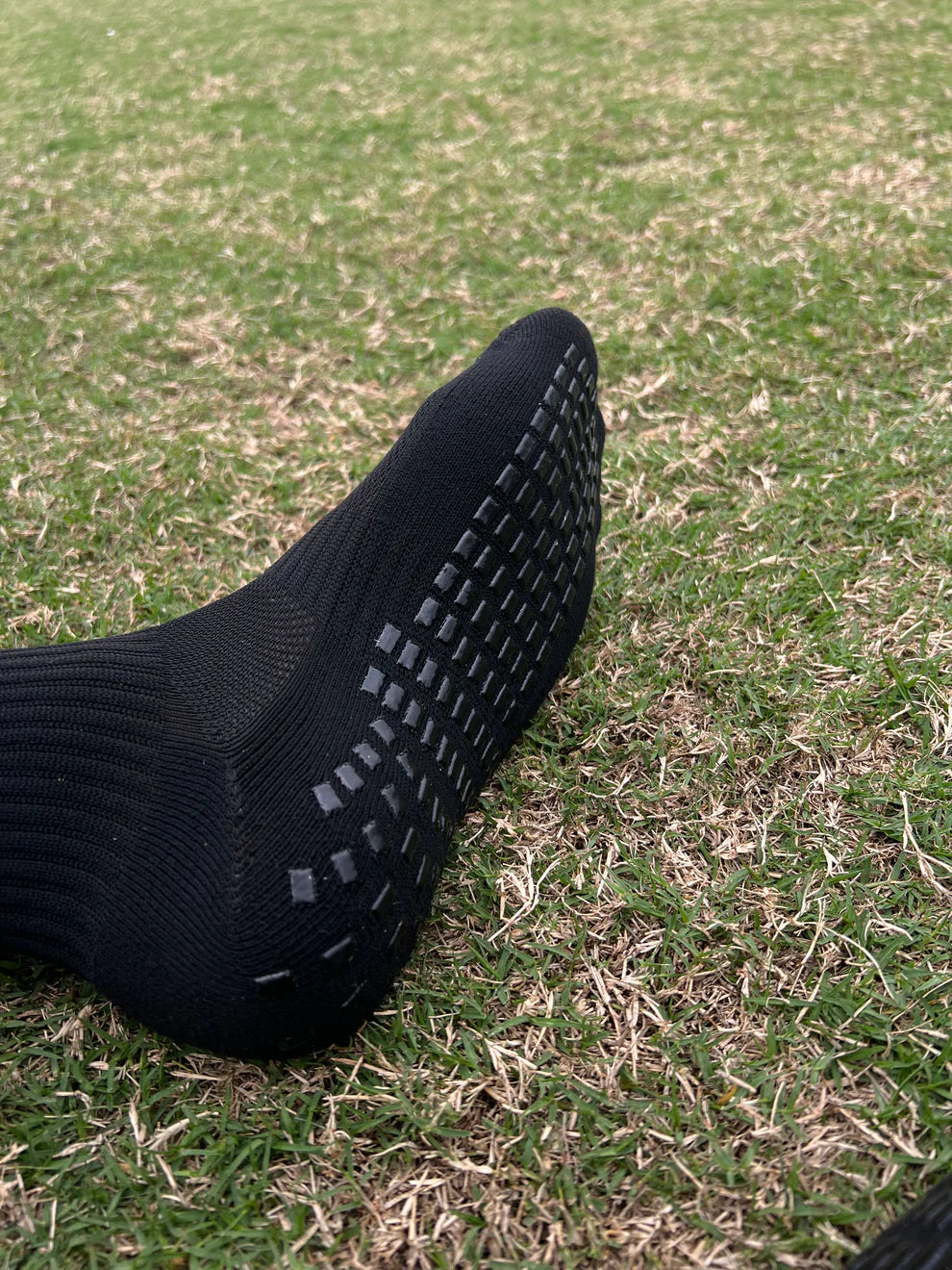 4x Pairs of Plain Grip Socks (Black)